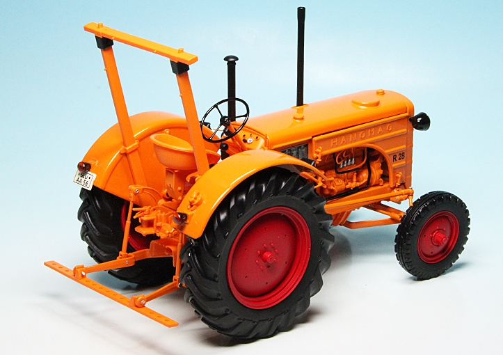 Hanomag Traktor mit Kindersitz, Manfred